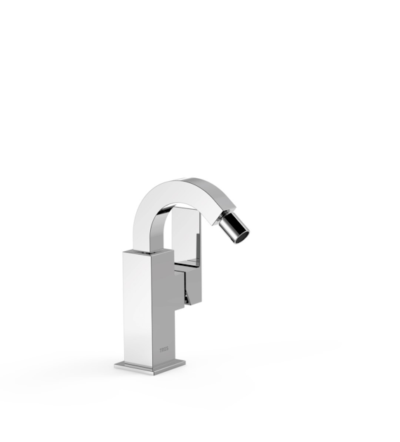CUADRO-TRES BAT. BIDET.